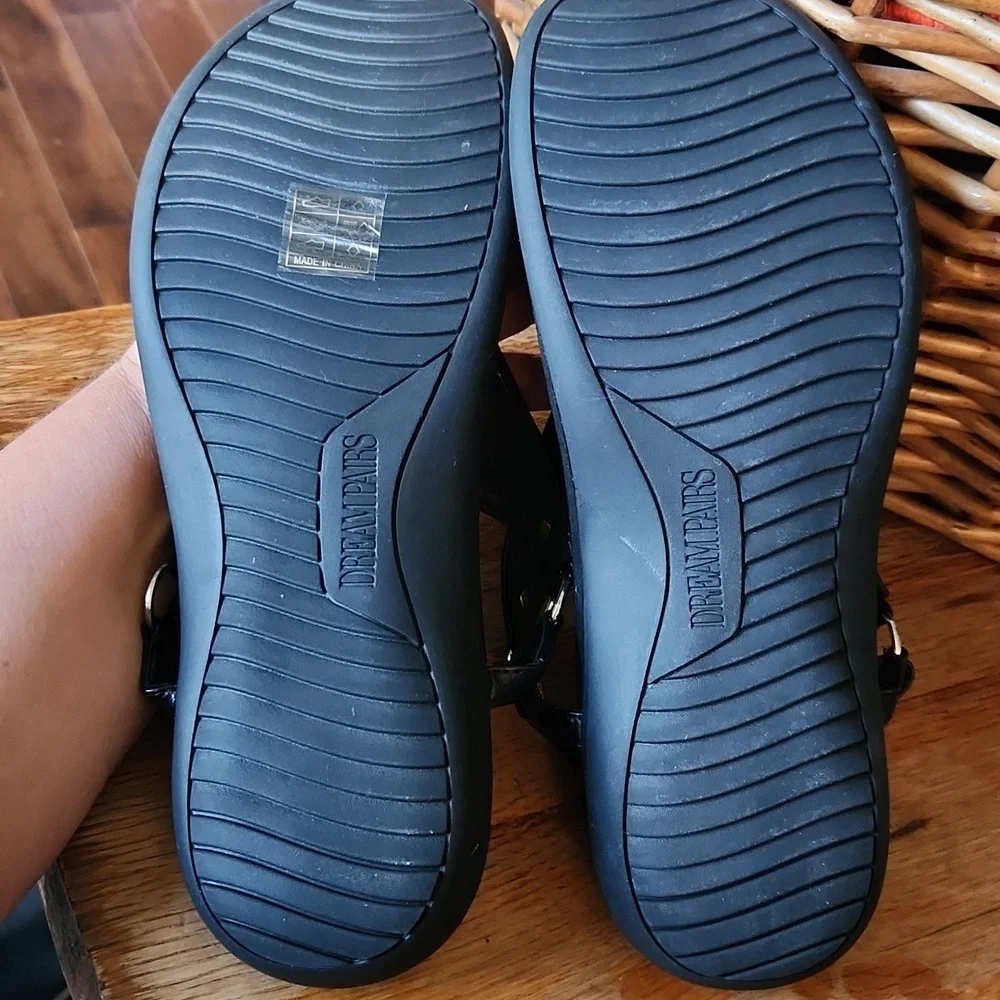 Dream Pairs preowned good